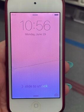 Apple iPod Touch Red with White Front